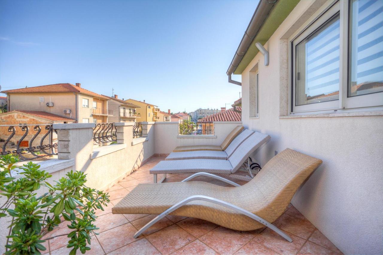 Diconi Apartment Pula Bagian luar foto