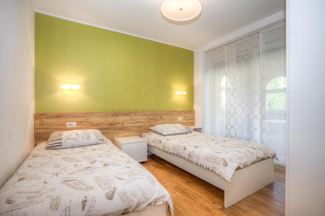 Diconi Apartment Pula Bagian luar foto